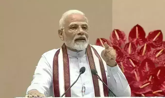 झुग्गीवासियों के चेहरों पर आई मुस्कान, प्रधानमंत्री ने सौंपी घर की चाबियां, बोले सोचा नहीं था ऐसा घर मिलेगा