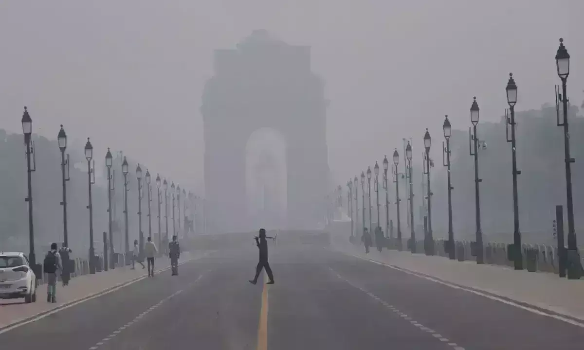 दिल्ली-एनसीआर की हवा हुई जहरीली, AQI 472 पर पहुंचा, स्कूलों की छुट्टी, डीजल गाड़ियां बैन