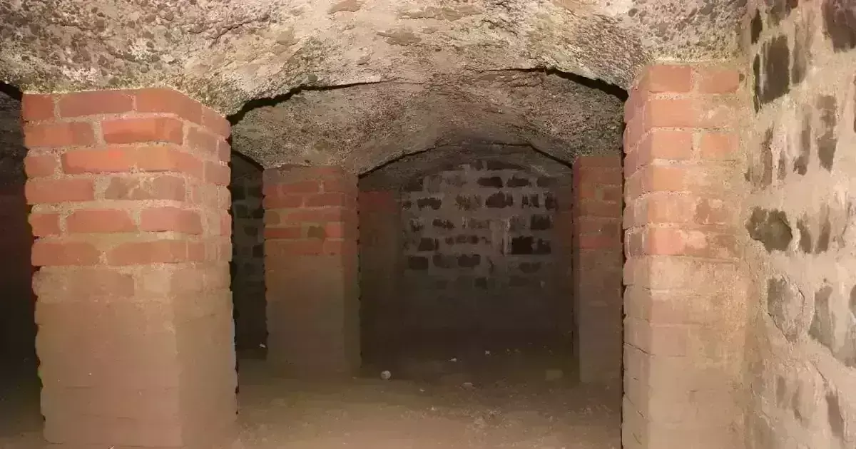 मुंबई के जेजे अस्पताल में मिली अंग्रेजों के जमाने की सुरंग, जानिए क्या है इतिहास ?