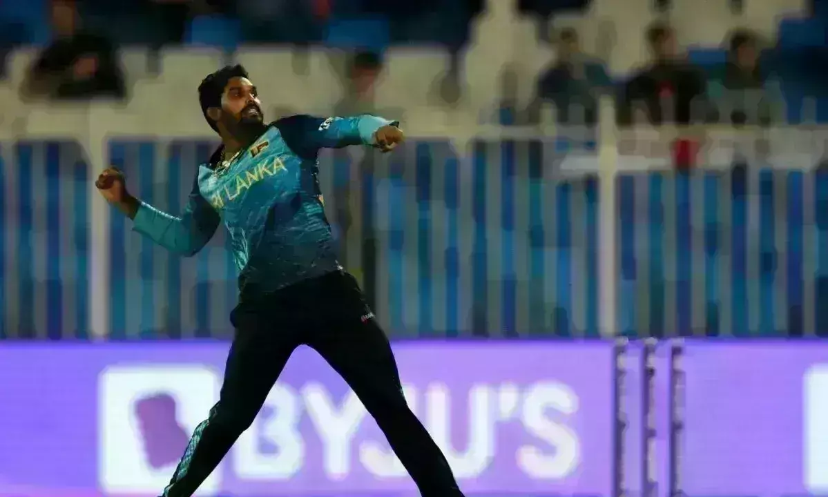 श्रीलंकाई स्पिनर हसरंगा ने रशीद को पछाड़ा, ICC टी-20 रैंकिंग में बने नंबर 1 गेंदबाज,