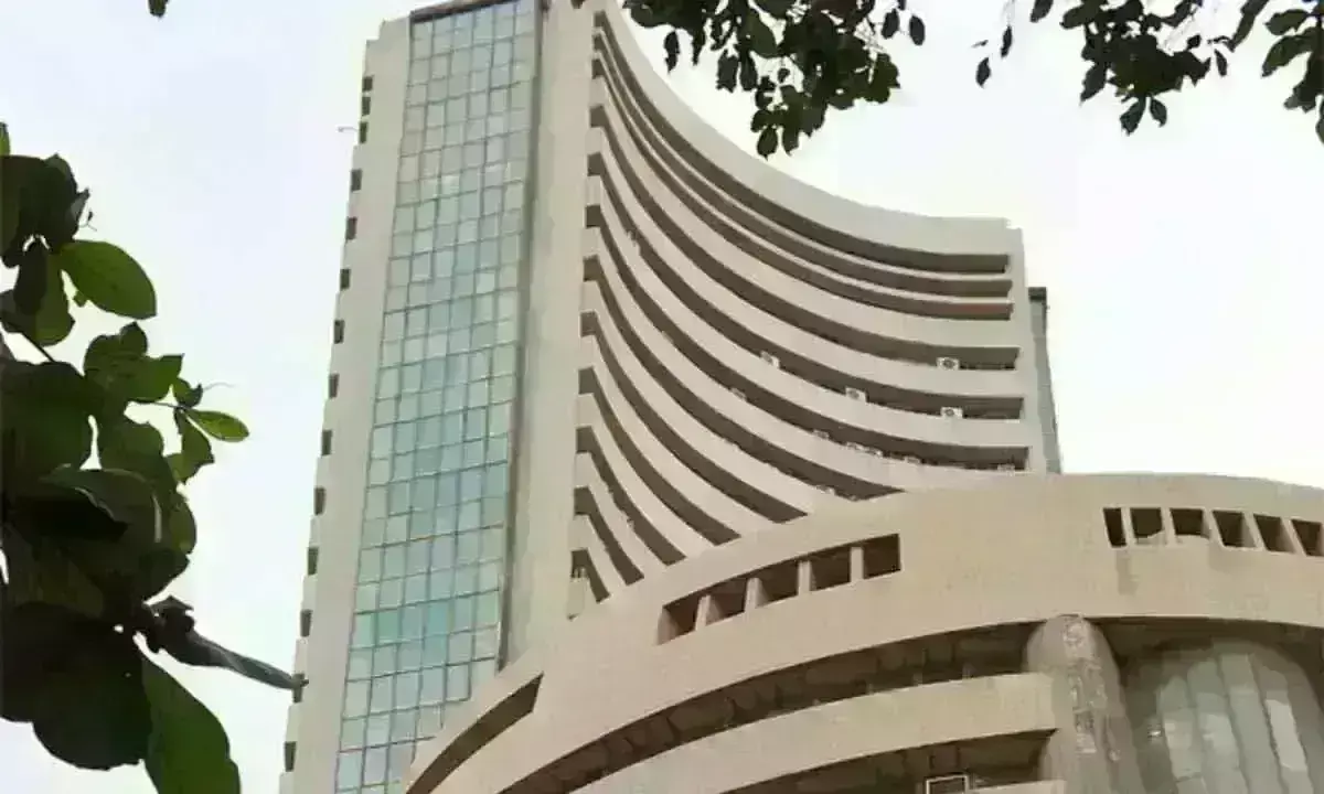 गिरावट के साथ बंद हुआ शेयर बाजार, सेंसेक्स 420 अंक लुढ़का