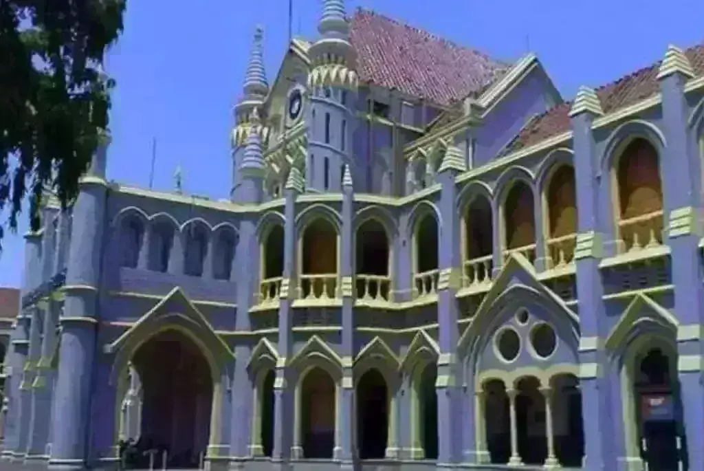 मप्र हाईकोर्ट का बड़ा फैसला, सहेलियों को साथ रहने की दी इजाजत, कहा- लड़कियां बालिग अपने फैसले खुद ले सकती है