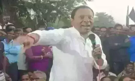 राष्ट्रपति पर अभद्र टिप्पणी कर फंसे तृणमूल नेता, महिला आयोग ने दिया ये...आदेश राष्ट्रपति पर अभद्र टिप्पणी कर फंसे तृणमूल नेता, महिला आयोग ने दिया ये...आदेश