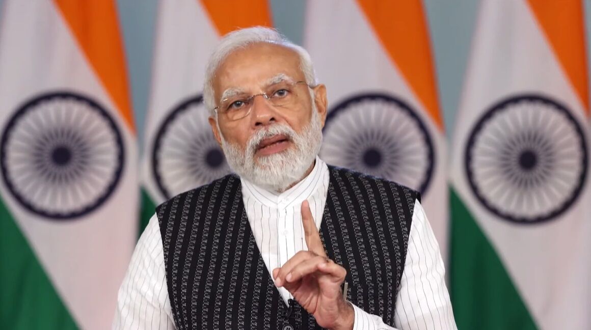 प्रधानमंत्री इंडोनेशिया रवाना, कहा - वैश्विक चिंता के मुद्दों पर G-20 नेताओं से चर्चा करूंगा