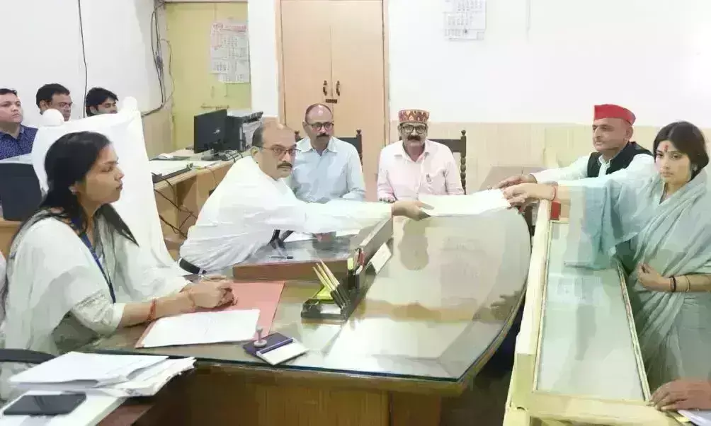 डिंपल यादव ने मैनपुरी से भरा नामांकन, अखिलेश और रामगोपाल रहे मौजूद, शिवपाल ने बनाई दूरी