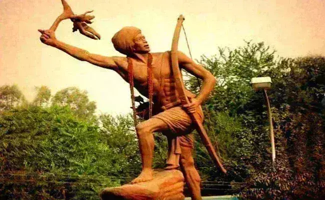 भगवान बिरसा की विरासत को आगे बढ़ा रहे है शिवराज सिंह चौहान