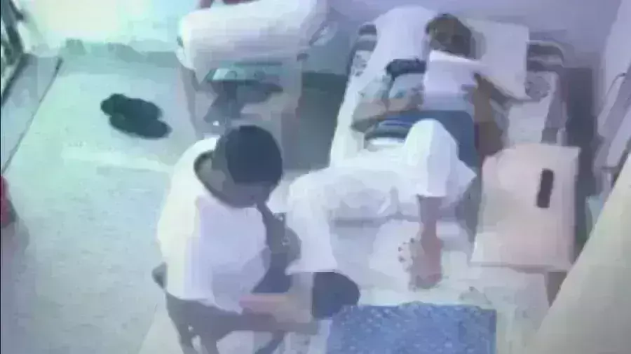 केजरीवाल के मंत्री सत्येंद्र जैन की जेल में मौज, सामने आया वीडियो, मसाज कराते-आराम फरमाते आए नजर