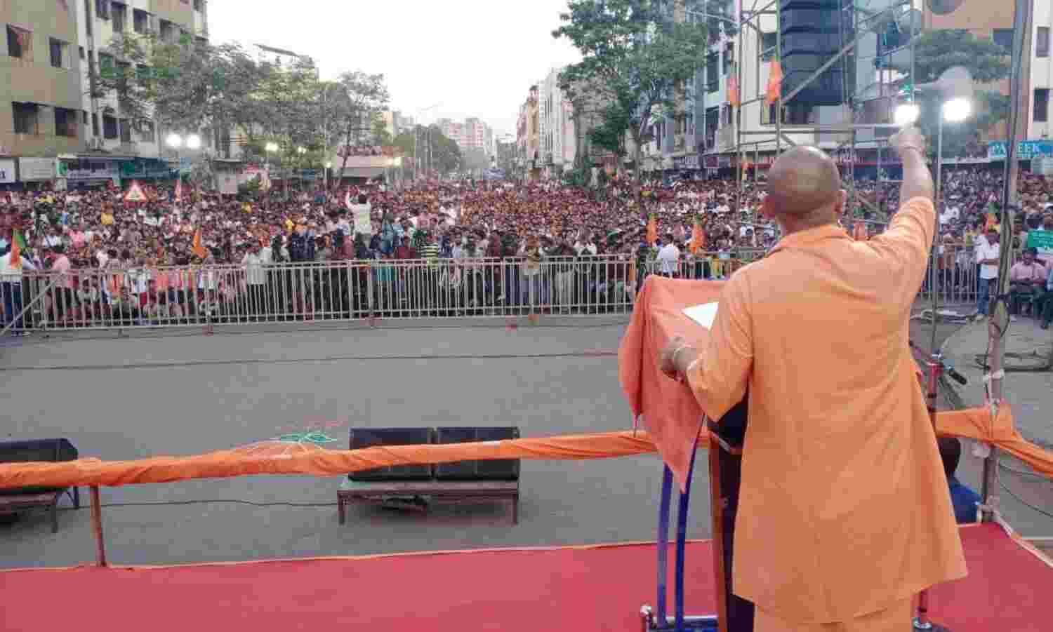 राष्ट्रवाद बनाम राष्ट्रविरोध, सुरक्षा बनाम आतंकवाद और विकास बनाम विनाश की लड़ाईः योगी