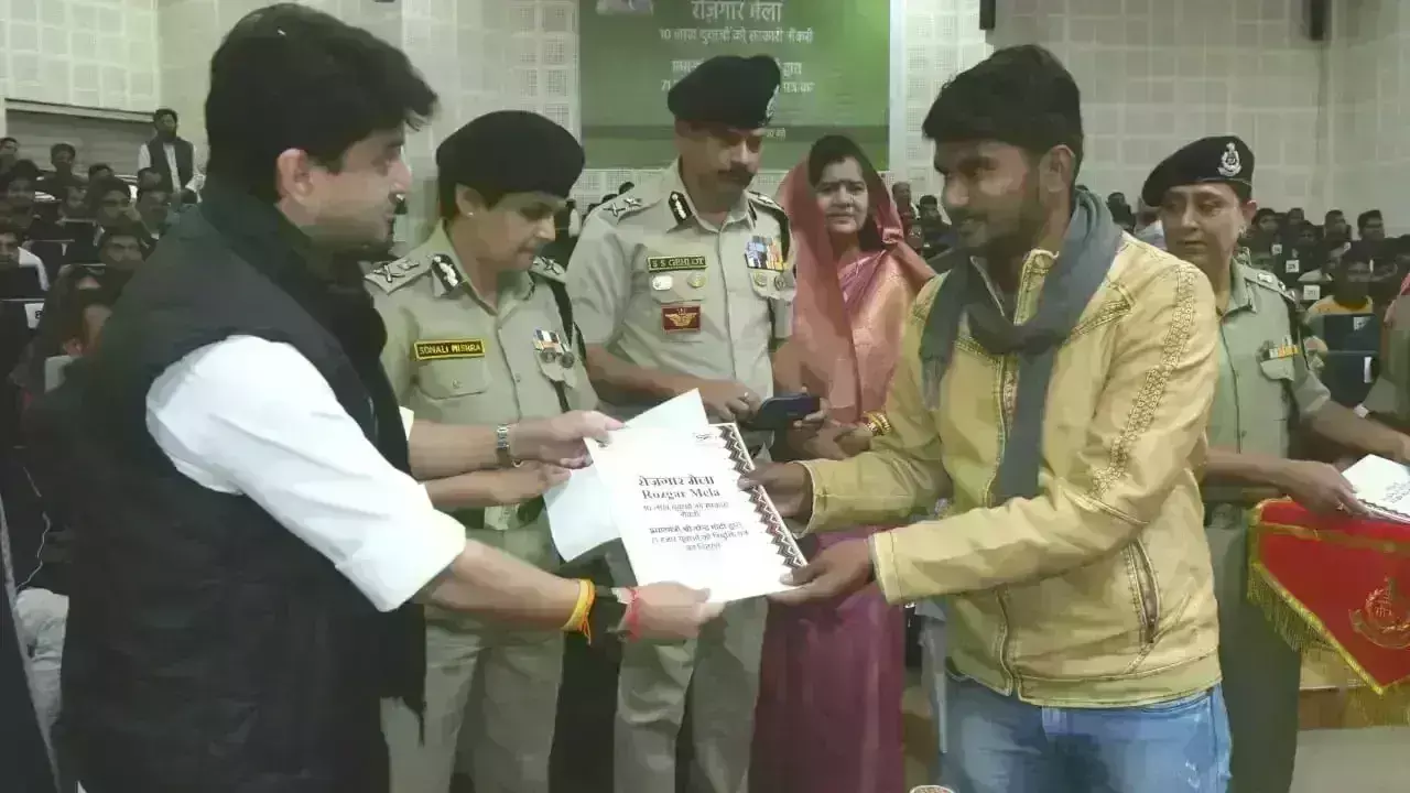 बीएसएफ अकादमी में ज्योतिरादित्य सिंधिया ने 203 युवाओं को प्रदान किए नियुक्ति पत्र