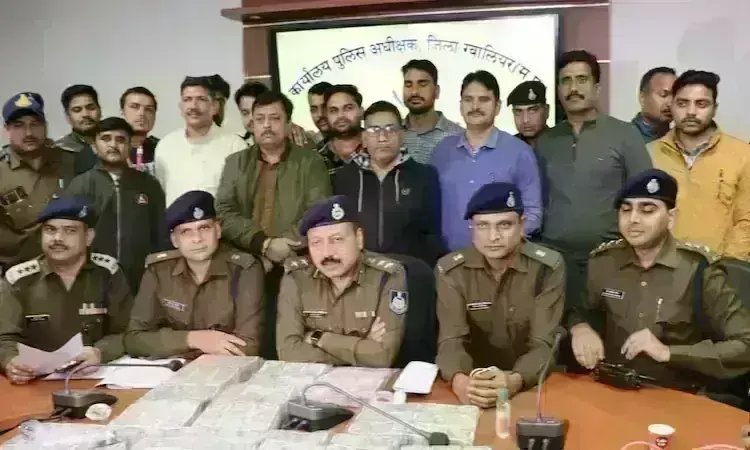 मुनीम की टोपी ने खोला व्यापारी से लाखों की लूट का राज. पांच दबोचे