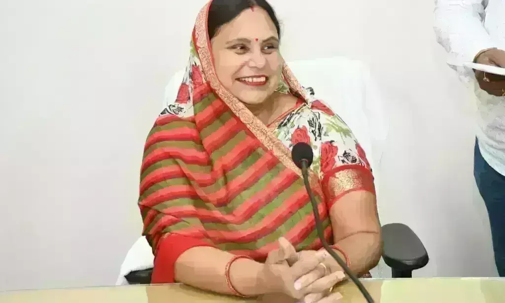 महापौर के सामने उलझे कांग्रेसी पार्षद व कार्यपालन यंत्री