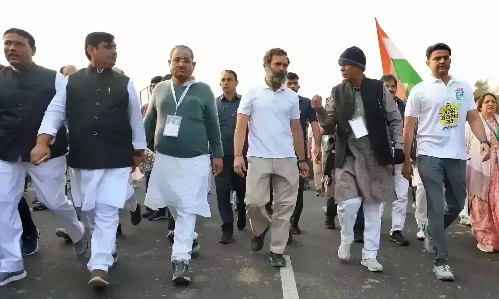 राजस्थान में भारत जोड़ो यात्रा का पहला दिन, राहुल गांधी ने विधायक की लगाई फटकार राजस्थान में भारत जोड़ो यात्रा का पहला दिन, राहुल गांधी ने विधायक की लगाई फटकार