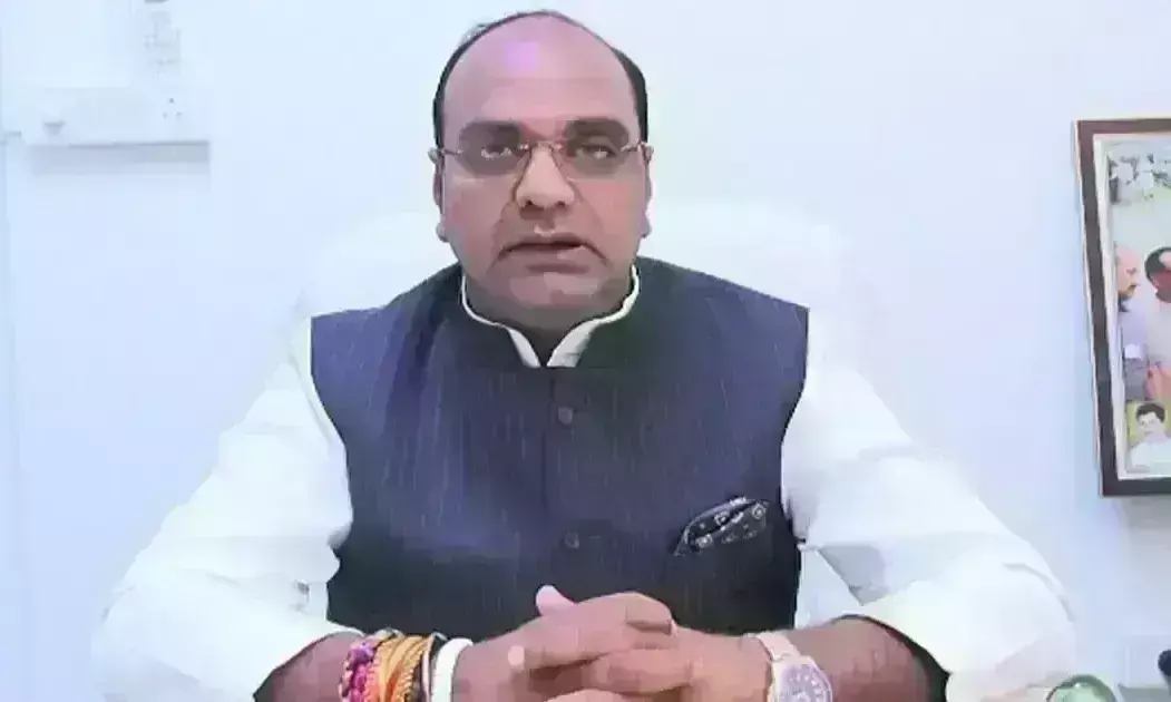 मंत्री विश्वास सारंग ने स्वीकार की कमलनाथ की चुनौती, कहा- मैं राहुल गांधी संग हिंदू धर्म पर बहस के लिए तैयार मंत्री विश्वास सारंग ने स्वीकार की कमलनाथ की चुनौती, कहा- मैं राहुल गांधी संग हिंदू धर्म पर बहस के लिए तैयार