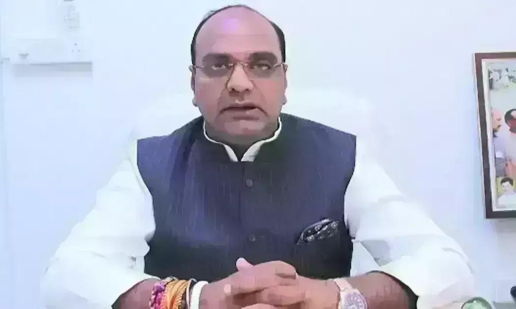 मंत्री विश्वास सारंग ने स्वीकार की कमलनाथ की चुनौती, कहा- मैं राहुल गांधी संग हिंदू धर्म पर बहस के लिए तैयार मंत्री विश्वास सारंग ने स्वीकार की कमलनाथ की चुनौती, कहा- मैं राहुल गांधी संग हिंदू धर्म पर बहस के लिए तैयार