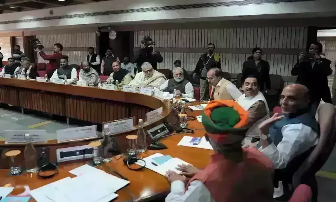 संसद का शीतकालीन सत्र कल से, सरकार ने सर्वदलीय बैठक में कहा- सभी विषयों पर चर्चा के लिए तैयार