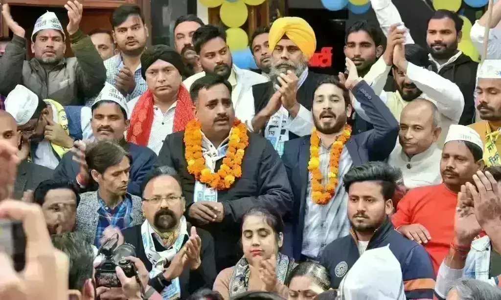 दिल्ली नगर निगम में आप ने पार किया बहुमत का आंकड़ा, भाजपा को 102 सीटें मिली