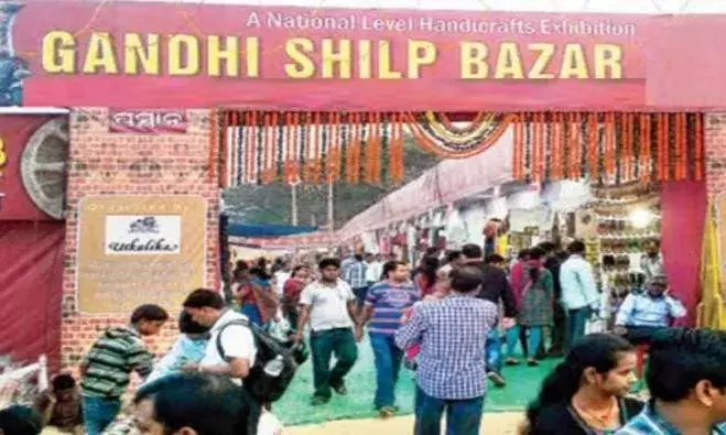 निजी संस्थाओं को लाभ देने के लिए स्थगित कराया गांधी शिल्प बाजार निजी संस्थाओं को लाभ देने के लिए स्थगित कराया गांधी शिल्प बाजार