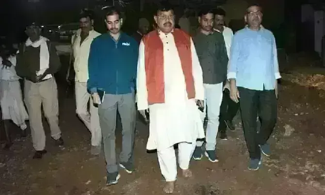 अचानक सड़क निरिक्षण करने पहुंचे ऊर्जा मंत्री, सड़क पर चौपाल लगाकर गुजारी रात