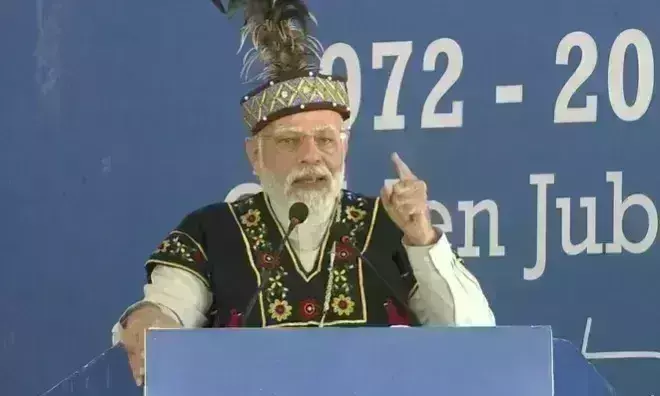 प्रधानमंत्री ने पूर्वोत्तर को दी 2450 करोड़ की सौगात, कहा - हम विकास के गलियारे बना रहे