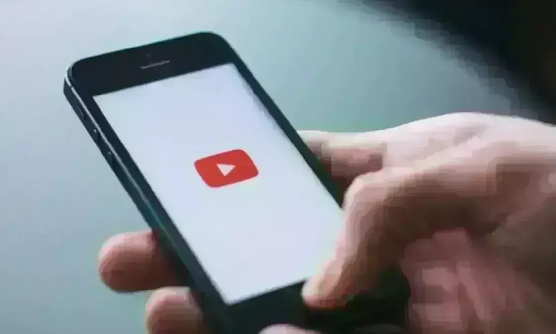 सरकार ने फेक यूट्यूब चैनलों पर की डिजिटल स्ट्राइक, EVM-PM को लेकर फैला रहे थे झूठ सरकार ने फेक यूट्यूब चैनलों पर की डिजिटल स्ट्राइक, EVM-PM को लेकर फैला रहे थे झूठ