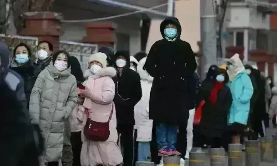 चीन में रोजाना कोरोना से सैकड़ों मौतें हो रही, तस्वीरें दे रहीं गवाही, सरकार छिपा रहीं आंकड़े