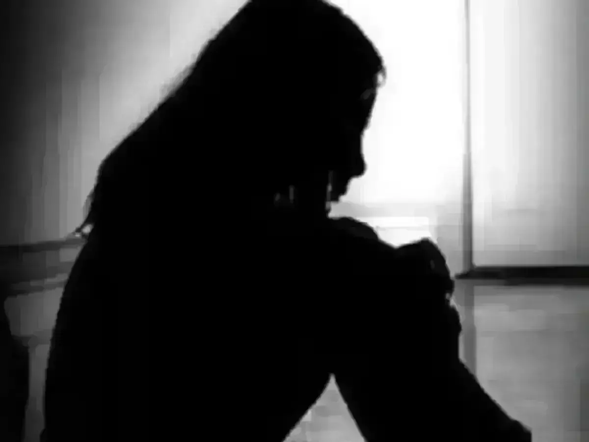 महिला के साथ पति, सरंपच व दोस्तों ने किया सामूहिक दुष्कर्म