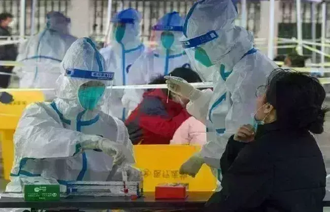 चीन के बाद जापान और अमेरिका में भी जानलेवा हुआ कोरोना, एक दिन में 1374 लोगों की गई जान