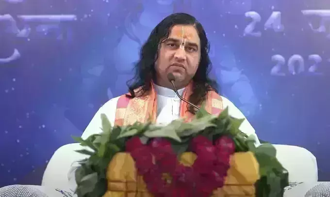 कथावाचक देवकी नंदन ठाकुर को मिली बम से उड़ाने की धमकी, सऊदी अरब से आया फोन