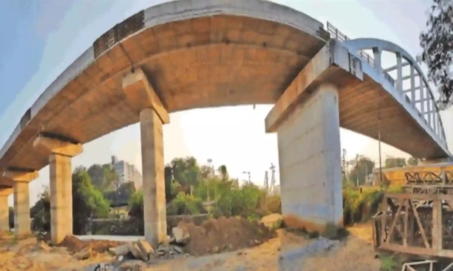 तानसेन आरओबी पर जनवरी से दौड़ेंगे वाहन, रेलवे वाले हिस्से को पीडब्ल्यूडी वाले हिस्से से जोडऩे के लिए भरे जाएंगे ज्वाइंट