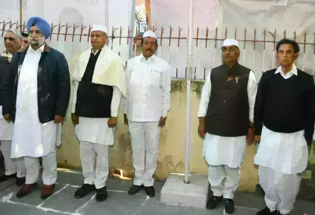 मुख्यमंत्री गहलोत ने माना, कांग्रेस जनता से दूर हुई, इसलिए हो रहा नुकसान