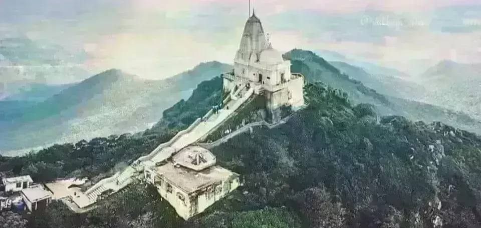 केंद्र सरकार ने मानी जैन समाज की मांग, सम्मेद शिखर तीर्थ स्थल ही रहेगा, नहीं बनेगा पर्यटन स्थल