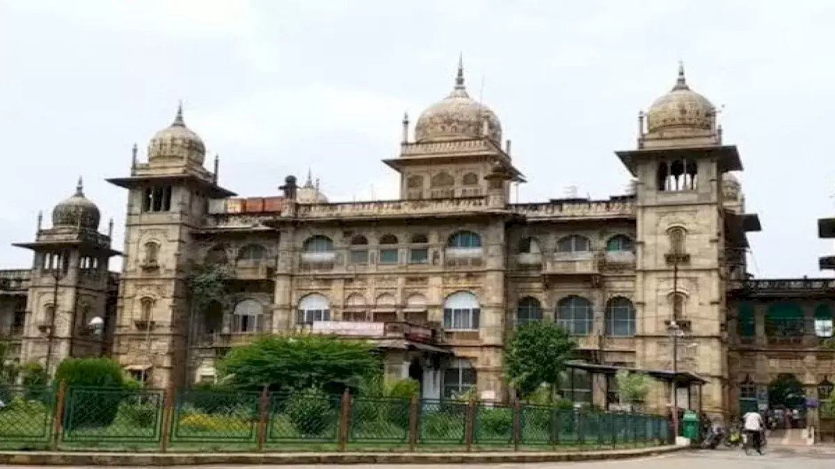 एक ही योजना के दो नियम, जयारोग्य चिकित्सालय में जांच के लिए भटक रहे मरीज एक ही योजना के दो नियम, जयारोग्य चिकित्सालय में जांच के लिए भटक रहे मरीज