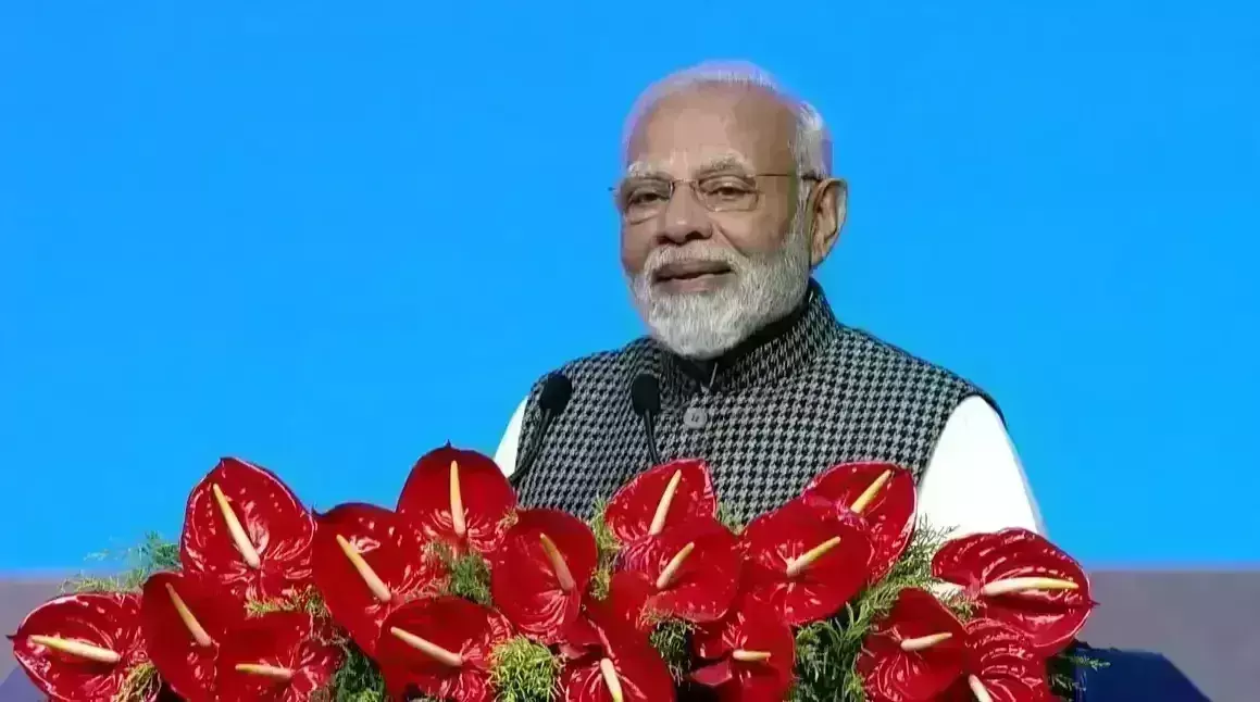 प्रधानमंत्री मोदी ने इंदौर में प्रवासी भारतीयों को संबोधित किया, कहा - हमारे लिए पूरा संसार ही स्वदेश, देखें वीडियो