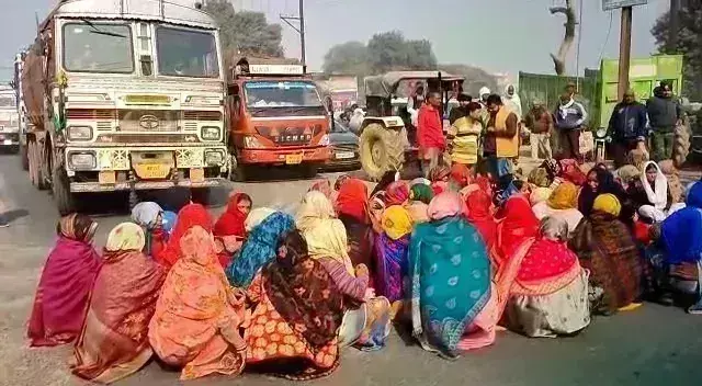 मुरैना में युवक की गोली मारकर हत्या, आक्रोशित परिजनों ने शव रखकर लगाया जाम