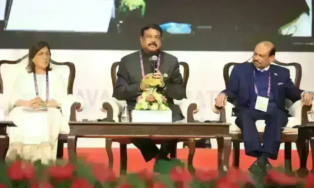 भारत के 3.2 मिलियन कुशल युवा अलग-अलग देशों में कार्यरत, विश्व की बड़ी IT कम्पनियों में उच्च पदों पर भारतीय