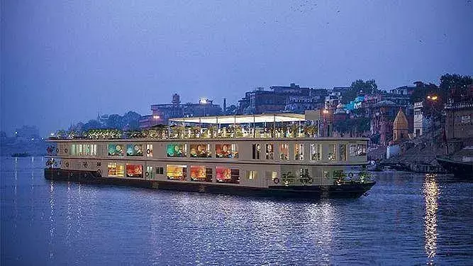 प्रधानमंत्री ने दुनिया के सबसे लंबे रिवर क्रूज को दिखाई हरी झंडी, पहली यात्रा पर रवाना