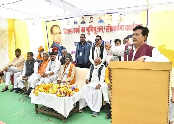 मंत्री कुशवाह ने किया विकास कार्यों का भूमिपूजन व लोकार्पण