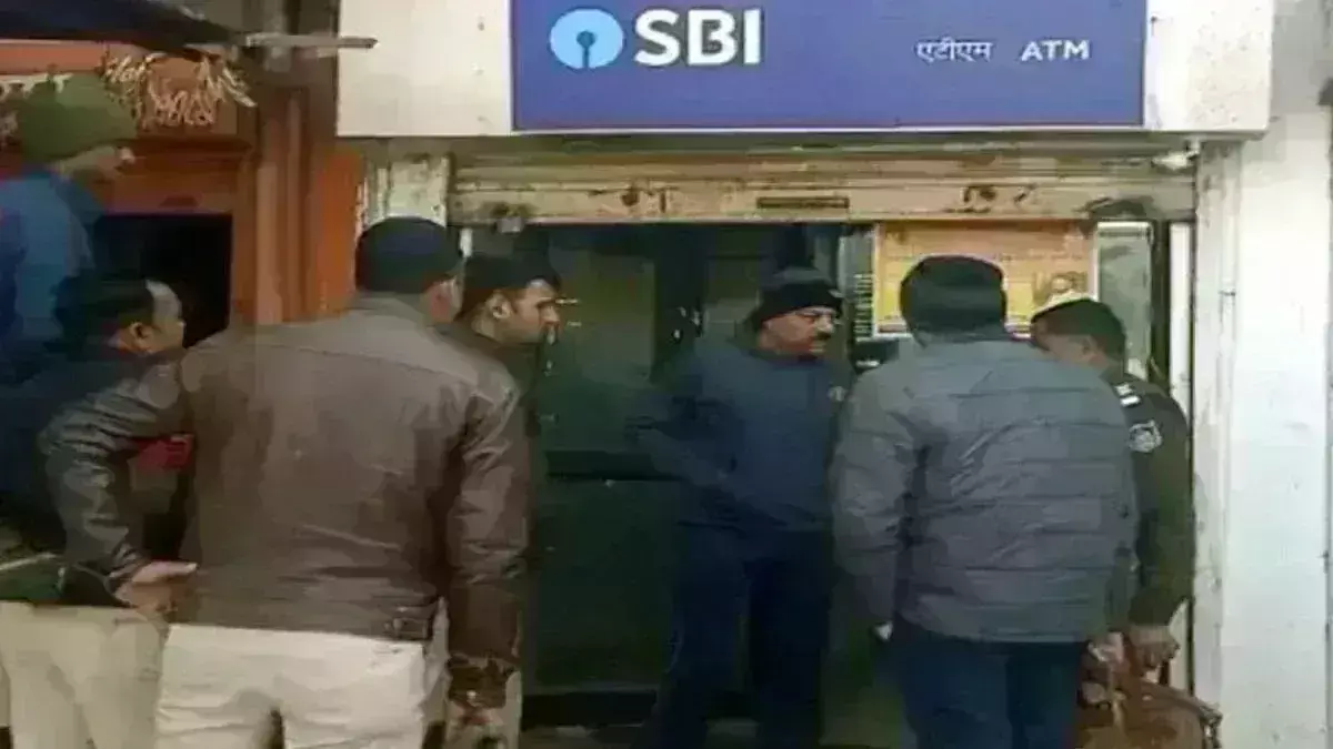 ग्वालियर-मुरैना के बाद शिवपुरी में बदमाशों ने काटा एटीएम, 8.5 लाख रुपये ले उड़े बदमाश
