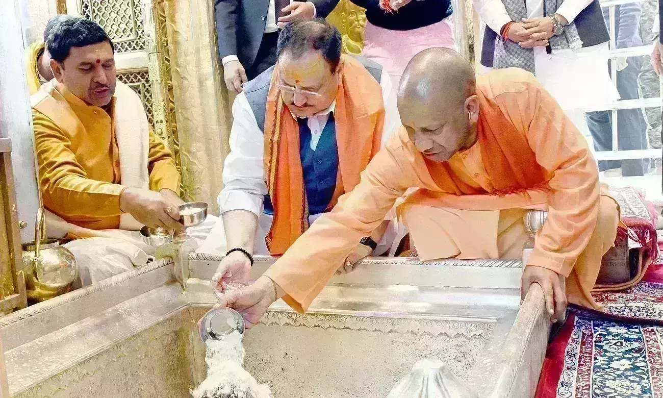भाजपा अध्यक्ष जेपी नड्डा और मुख्यमंत्री ने कालभैरव और काशी विश्वनाथ मंदिर में लगाई हाजिरी
