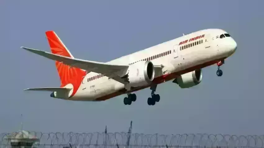 एयर इंडिया पर DGCA ने लगाया 30 लाख का जुर्माना, प्लेन में वह सीट ही नहीं जिस पर आरोपित बैठा था