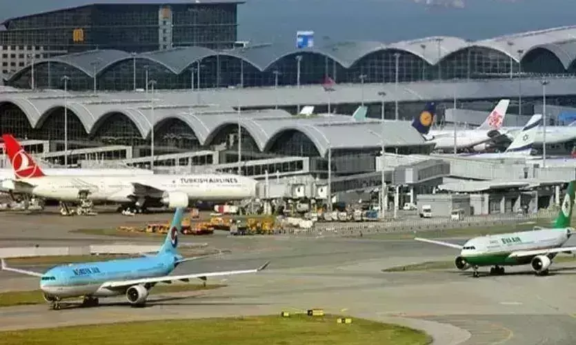 लखनऊ अमौसी एयरपोर्ट को बम से उड़ाने की धमकी, बढ़ाई गई सुरक्षा