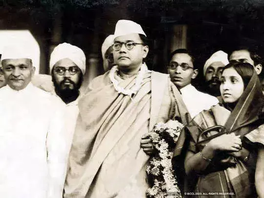 साहस, स्वाभिमान एवं स्वानुशासन के जीवंत प्रतीक थे नेताजी सुभाष चंद्र बोस साहस, स्वाभिमान एवं स्वानुशासन के जीवंत प्रतीक थे नेताजी सुभाष चंद्र बोस