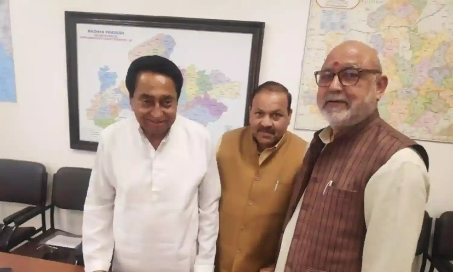 सतीश से मिली संजीवनी से दोबारा जिला अध्यक्ष बने देवेंद्र शर्मा