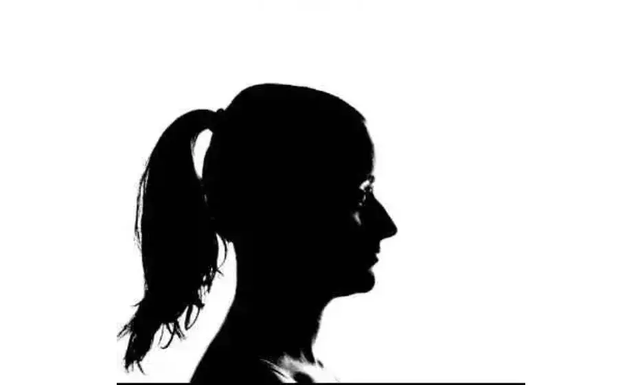 अकेले में खाना और स्त्री मन की उलझनें ?