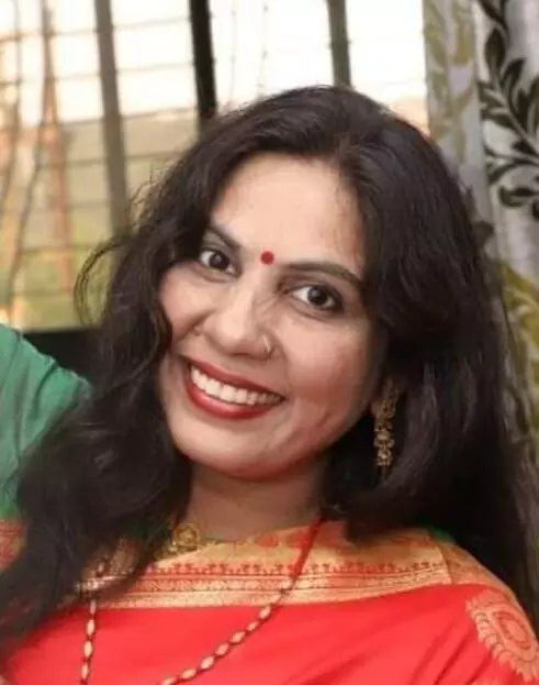 लेखिका - राधा शर्मा, शासकीय शिक्षक लेखिका - राधा शर्मा, शासकीय शिक्षक