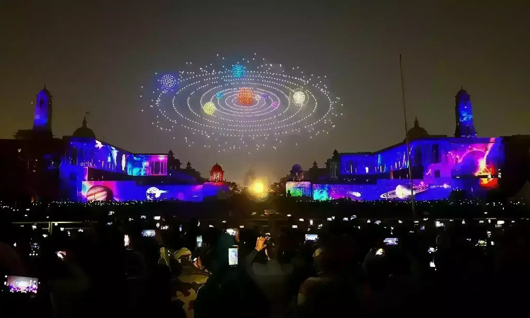 बीटिंग द रिट्रीट सेरेमनी का गवाह बना ड्रोन शो, भारतीय शास्त्रीय धुनों से गूंज उठा विजय चौक