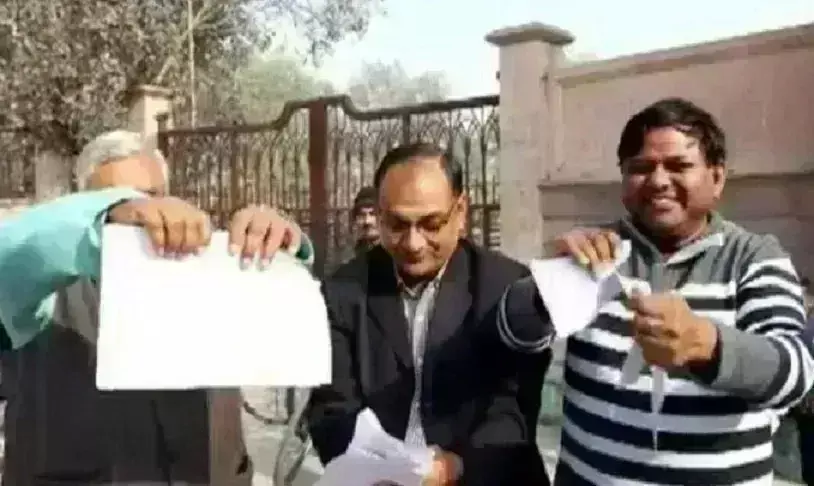 श्रीराम चरित मानस की प्रतियां जलाने के मामले में 5 आरोपित गिरफ्तार, स्वामी प्रसाद मौर्या पर मुकदमा दर्ज