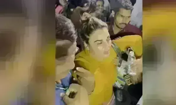 मीडिया के सामने बेहोश हुईं राखी सावंत, अब पति आदिल और सास को लेकर कह दी ये... बात मीडिया के सामने बेहोश हुईं राखी सावंत, अब पति आदिल और सास को लेकर कह दी ये... बात