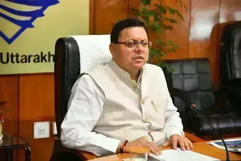 जोशीमठ में फिर बढ़ने लगी मकानों में दरारें, मुख्यमंत्री ने बुलाई आपात बैठक