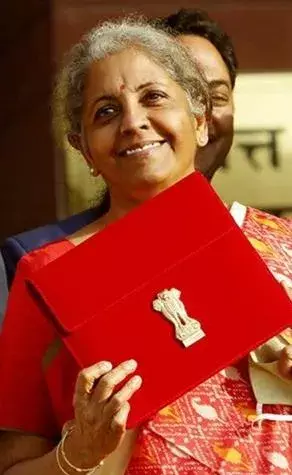 बजट में शुरू हुई महिला सम्मान बचत स्कीम, जानिए सुकन्या समृद्धि से कितनी अलग है ?